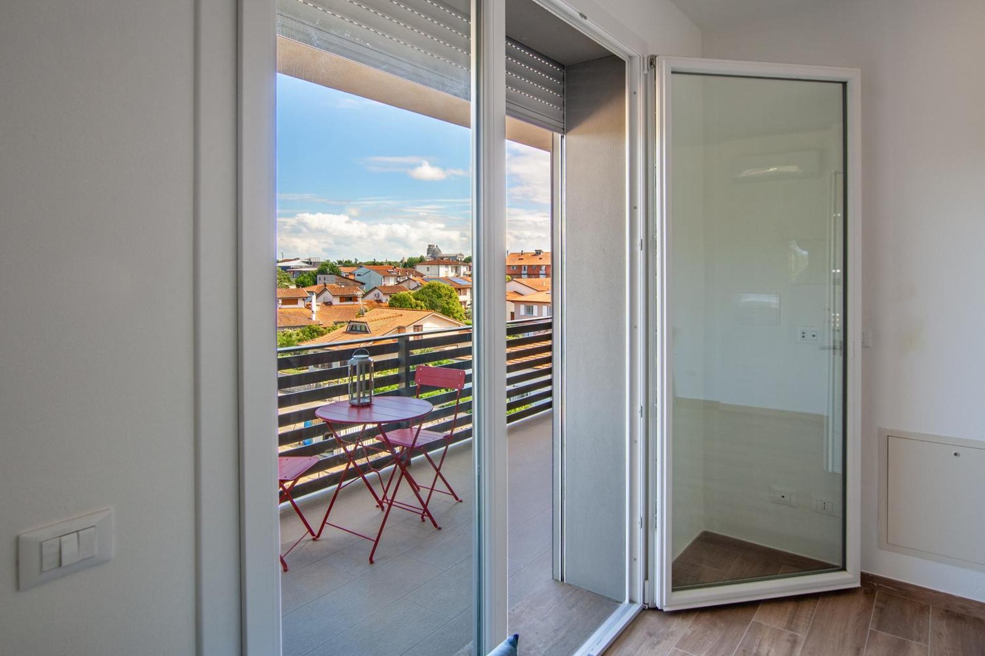 Ltapartments -bilocale Con Parcheggio A 10 Minuti Dalla Torre Apartamento